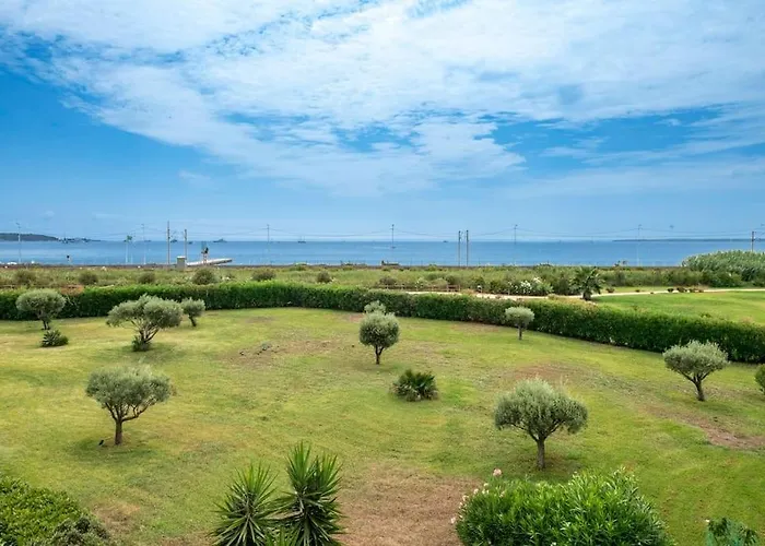 Modern Beachfront Family With Pool Antibes