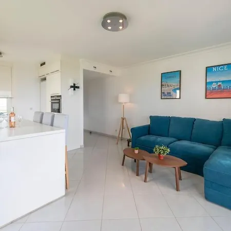 Apartman Modern Beachfront Family With Pool *