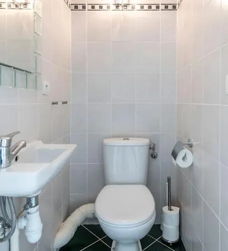 公寓 Modern Beachfront Family With Pool 昂蒂布