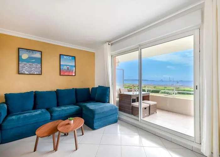 Modern Beachfront Family With Pool 公寓 *